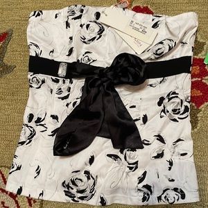 Brand new with tags !!!Lee min dressy shirt